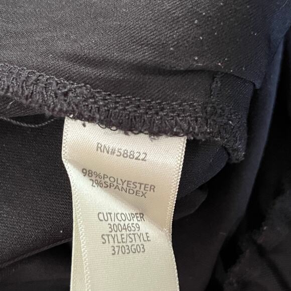 Max Studio Women’s Black High Rise Pull On Short Sz M - Picture 8 of 8